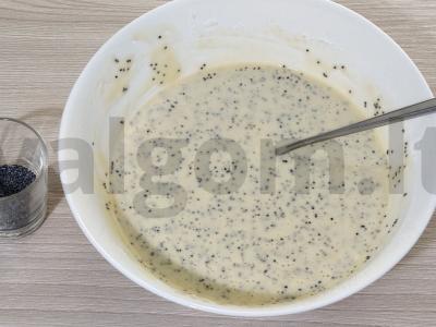 Makų apkepas iš skyrų be miltų Žingsnis 4