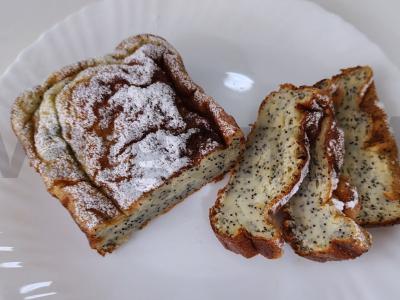 Makų apkepas iš skyrų be miltų pagrindine nuotrauka