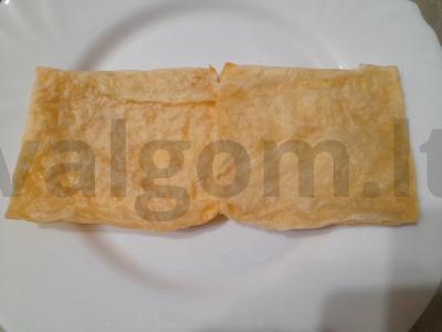 Sluoksniuotos tešlos bandelės su cinamonu ir uogiene Žingsnis 4