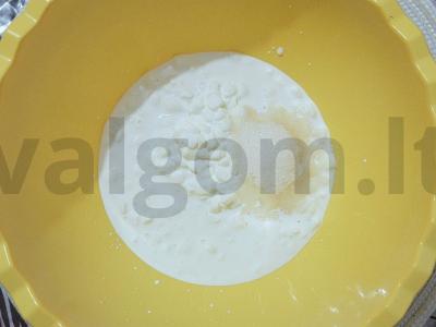 Švelni varškės apkepas grietinėlėje Žingsnis 1