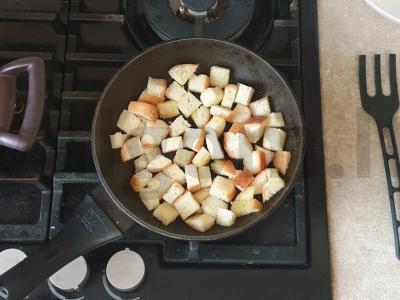 Grietininis moliūgų kremas su skrudinta duona Žingsnis 6