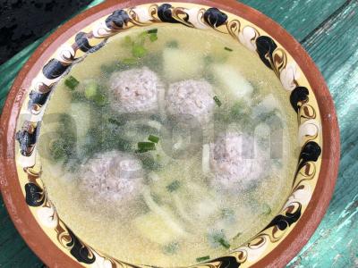 Greitas sriuba su kiaušinių makaronais pagrindine nuotrauka