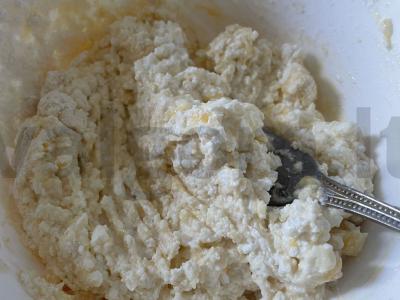 Sūrio pyragėliai iš lieso varškės su zefyrais Žingsnis 4