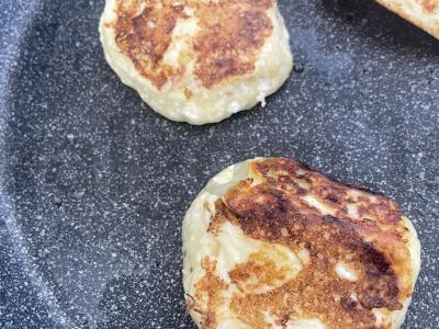 Sūrio pyragėliai iš lieso varškės su zefyrais Žingsnis 7