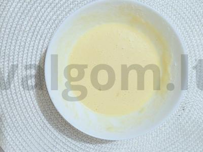 Kvapnus blynelis iš kokosų miltų su sūrio įdaru Žingsnis 2