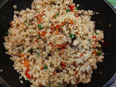 Bulguras su baklažanais ir paprikomis Žingsnis 12