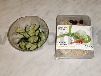 Salotos su raugintais kopūstais, bulvėmis ir prieskoniais Žingsnis 4