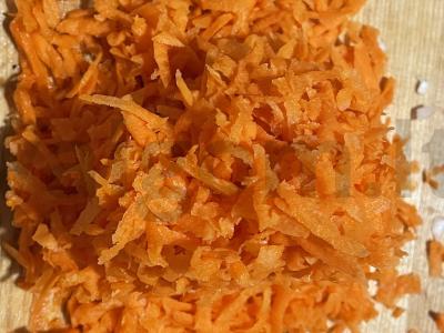 Malta mėsos, svogūnų ir morkų padažas Žingsnis 2