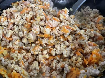 Malta mėsos, svogūnų ir morkų padažas Žingsnis 5