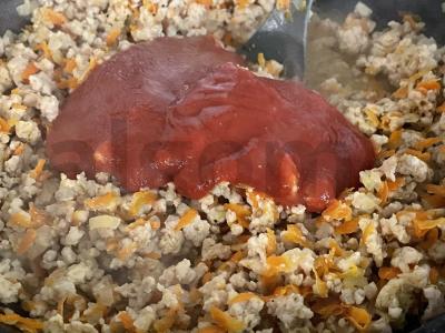 Malta mėsos, svogūnų ir morkų padažas Žingsnis 7