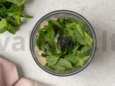 Pipirinių sausainių su šviežia mėta Žingsnis 2