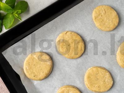 Pipirinių sausainių su šviežia mėta Žingsnis 5