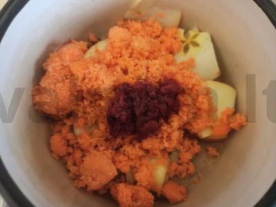 Kompotas su obuoliu, morkomis ir avietėmis Žingsnis 2