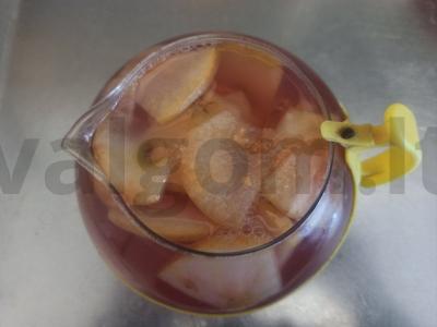 Kompotas su obuoliu, morkomis ir avietėmis pagrindine nuotrauka