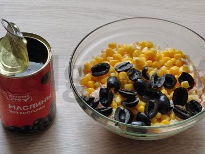 Šoninės salotos su alyvuogėmis ir kukurūzais Žingsnis 4