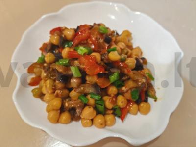 Avinžirniai su baklažanais ir paprika pagrindine nuotrauka