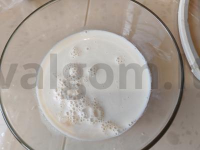 Kepti pyragėliai su kopūstais ir žuvimi ant mielinės tešlos Žingsnis 2