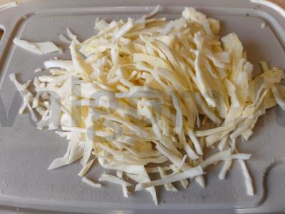 Kepti pyragėliai su kopūstais ir žuvimi ant mielinės tešlos Žingsnis 6