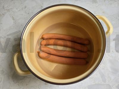 Žaliosios pupelės su dešrelėmis Žingsnis 3