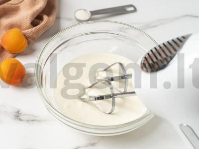 Kremiškas desertas su keptomis abrikosais Žingsnis 5