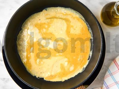 Kiaušinių vokeliai su dešra ir sūriu Žingsnis 3