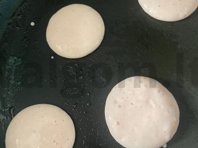 Blynelių ir braškių šašlykai Žingsnis 6