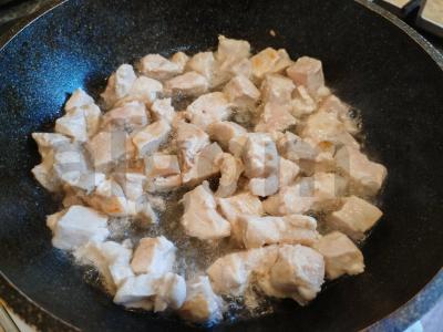 Ryžiai su mėsa, daržovėmis ir prieskoniais Žingsnis 2