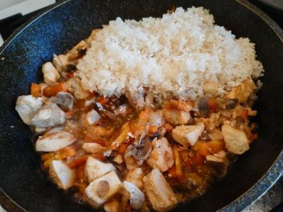 Ryžiai su mėsa, daržovėmis ir prieskoniais Žingsnis 9