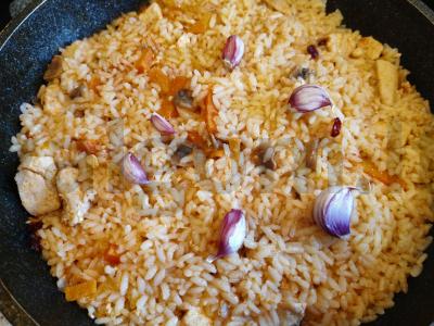 Ryžiai su mėsa, daržovėmis ir prieskoniais Žingsnis 12