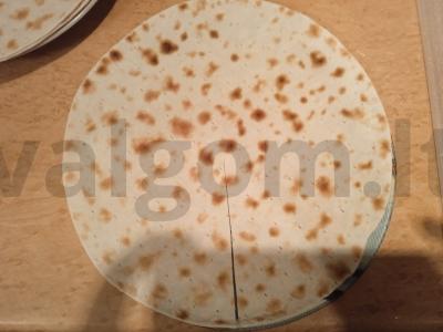 Konvertukai su kumpiu ir mocarela pusryčiams Žingsnis 2