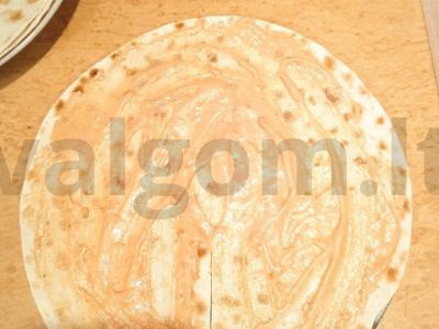 Konvertukai su kumpiu ir mocarela pusryčiams Žingsnis 3