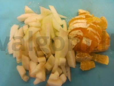Vaisių salotos su obuoliu, mandarinų ir zefyru Žingsnis 1