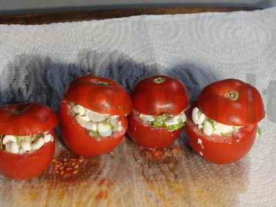 Omletas su pomidorais, įdarytais varške Žingsnis 7