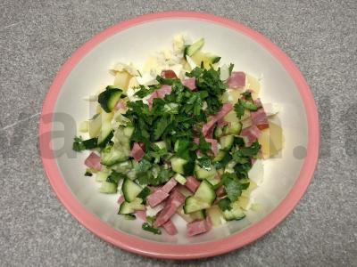 Okroška su kefyru ir rūkytomis dešromis Žingsnis 4