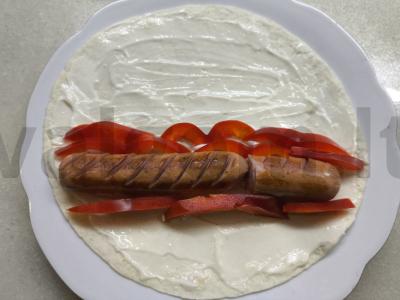 Tortilija su dešrele ir saldžiuoju pipiru Žingsnis 5