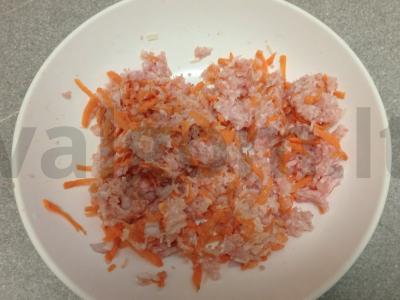 Kiaulienos faršo ežiukai su troškintų daržovių garnyru Žingsnis 5