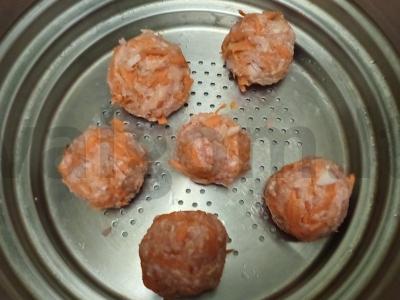 Kiaulienos faršo ežiukai su troškintų daržovių garnyru Žingsnis 6