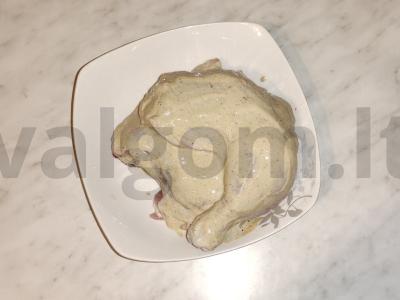 Vištienos šlaunelės ant cukinijų pagalvėlės Žingsnis 3