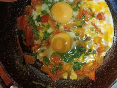 Kiaušinienė su daržovių mišiniu Žingsnis 6