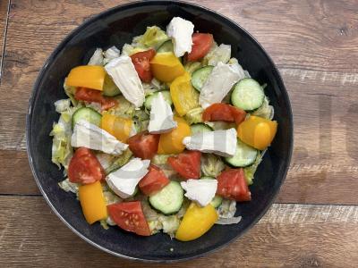 Lengvas daržovių salotas su brie sūriu Žingsnis 6