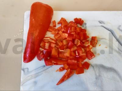 Lobio su vištiena, prieskoniais ir žolelėmis Žingsnis 5