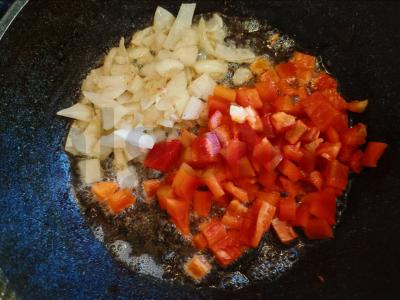 Lobio su vištiena, prieskoniais ir žolelėmis Žingsnis 7