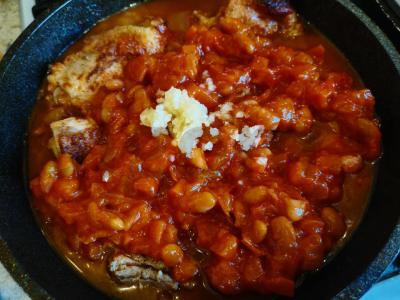 Lobio su vištiena, prieskoniais ir žolelėmis Žingsnis 14