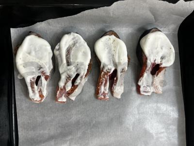 Kepta lašiša su pomidorais ir sūriu orkaitėje Žingsnis 3