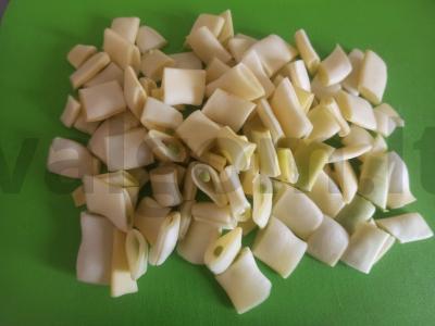 Troškinta žirninė pupelė su sojų padažu ir žaliu svogūnu Žingsnis 1