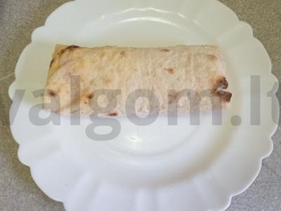 Šašlykas su kepta kalakutiena, lediniu salotu ir grietine Žingsnis 7