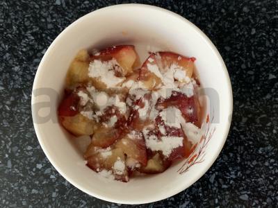 Avižinių sausainių ir slyvų kramblis Žingsnis 5