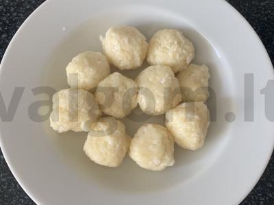 Patingėlių virtinukai su manų kruopomis pagrindine nuotrauka