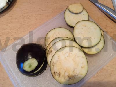 Gruziniškas salotas su baklažanais ir vištiena Žingsnis 1