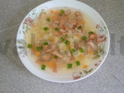 Sriuba su voveraitėmis ir vermišeliu pagrindine nuotrauka